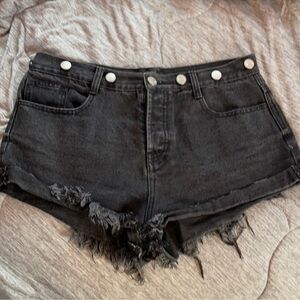 FOREVER 21 BLACK JEAN SHORTS
